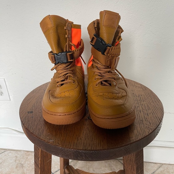 Size 8.5 - Nike SF Air Force 1 Desert Ochre - Picture 6 of 7